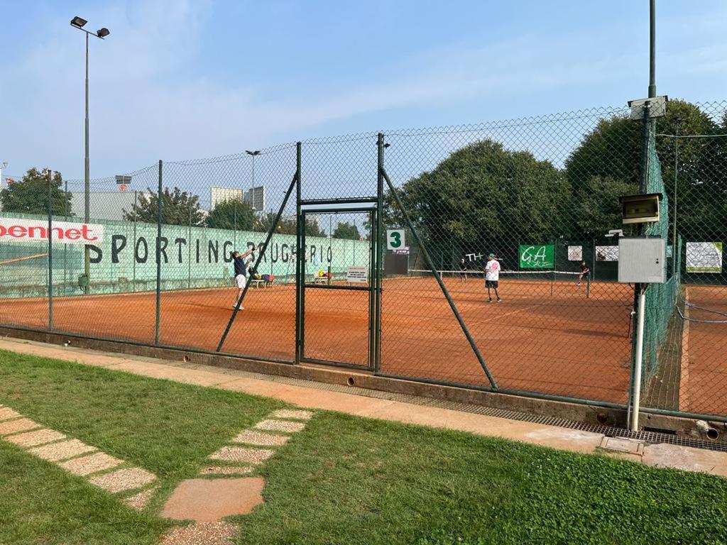 Hotel Sporting Бругеріо Екстер'єр фото