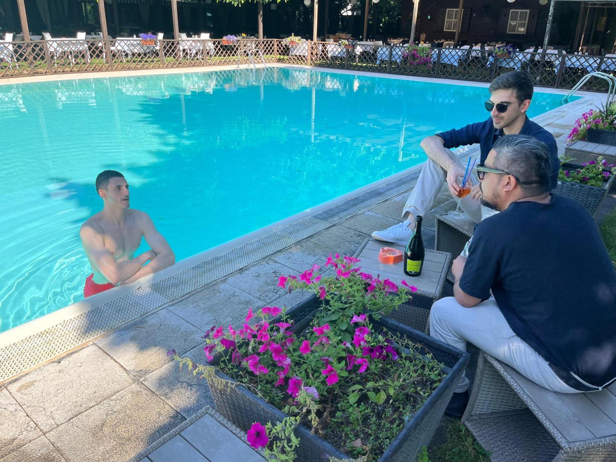 Hotel Sporting Бругеріо Екстер'єр фото